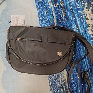 Lululemon gold All Night Festival Bag 5L